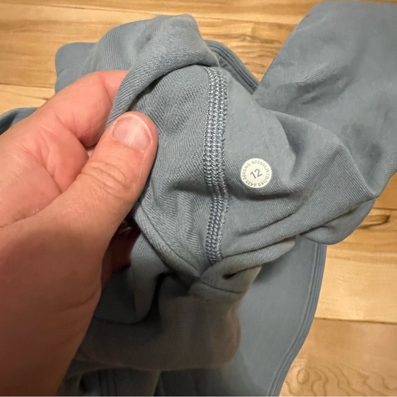 Lululemon All Yours High Rise Short, sz 10 - Picture 3 of 3